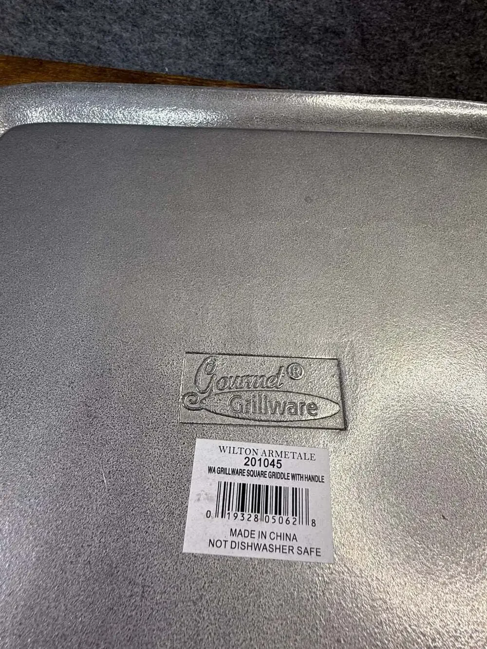 Wilton Armetale Gourmet Grillware Square Griddle with Handle